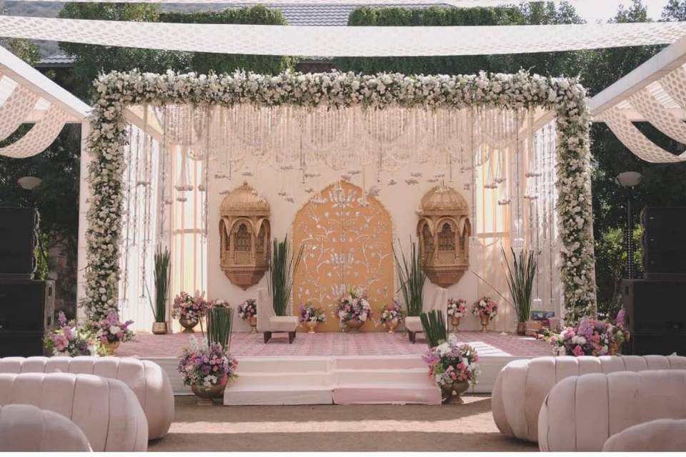 Grand stage decor