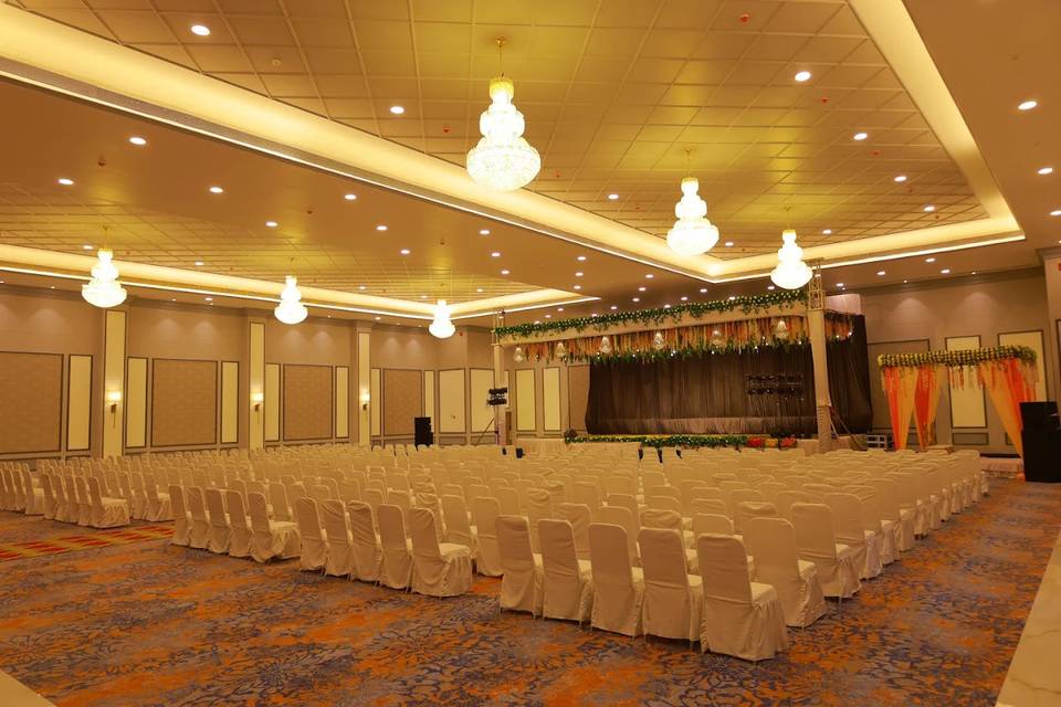 Grand Sarovar Portico, Latur