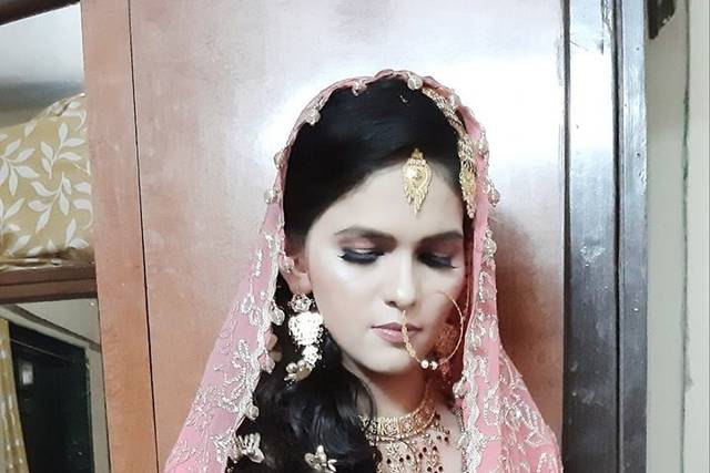 Sadika Sonar Makeup Artist