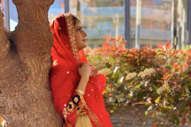 punjabi bridal lehenga Archives - Vastrey