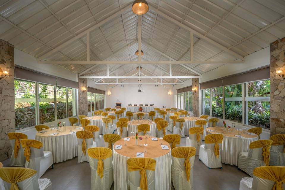 Banquet hall