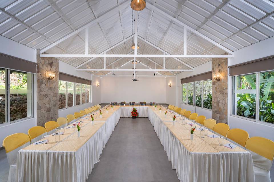 Banquet hall