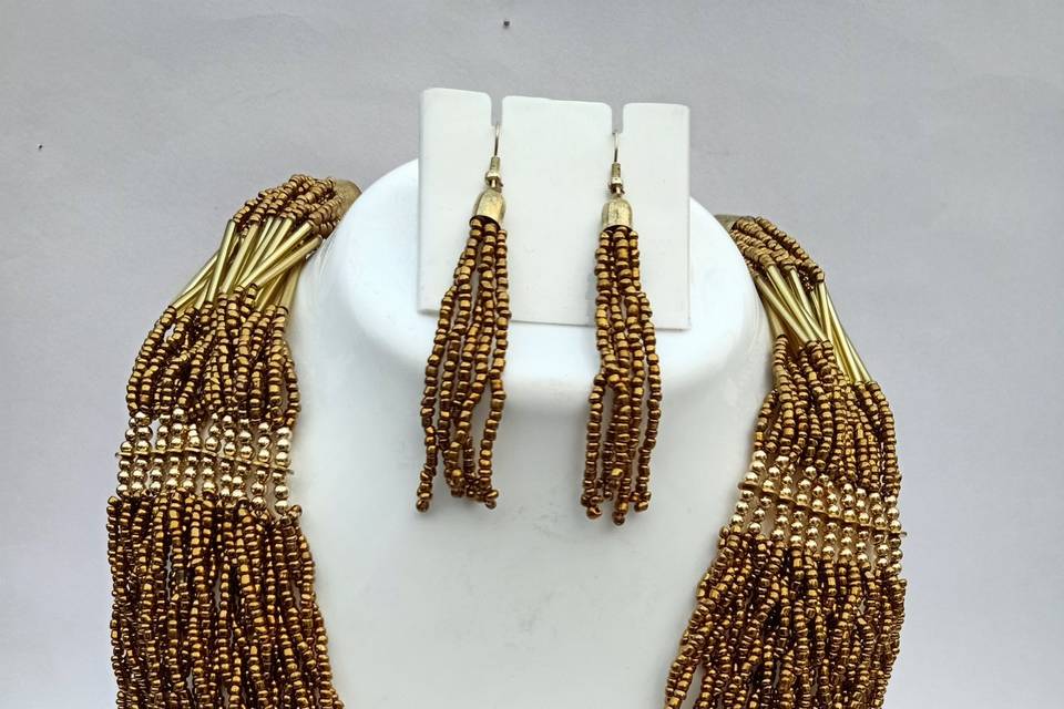 Necklace & earrings