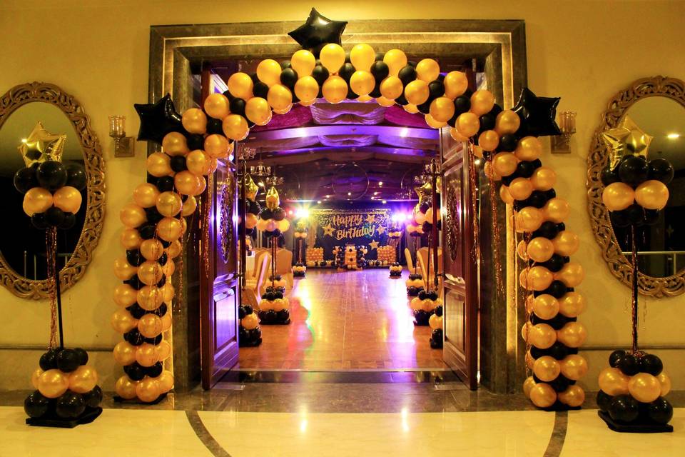 Black and gold decor