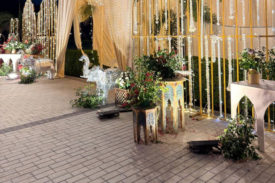 Entrance decor