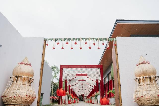 Entrance decor