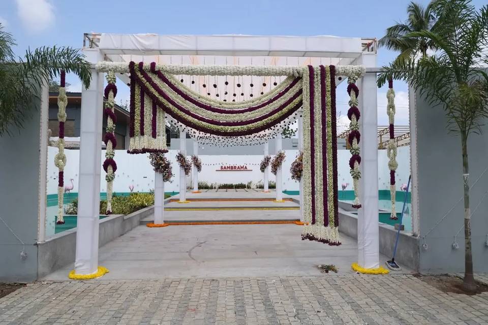 Entrance decor