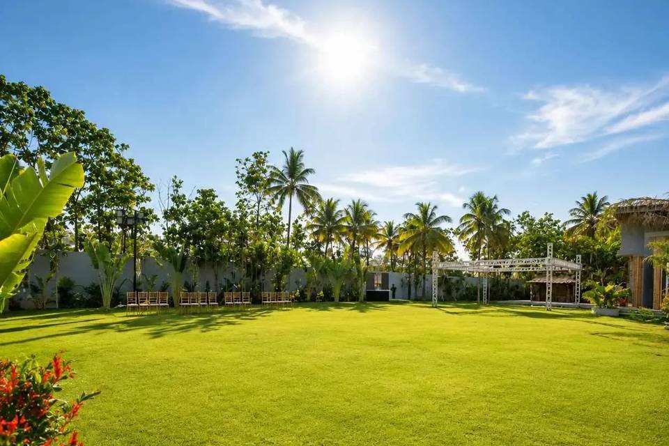 Lawn area