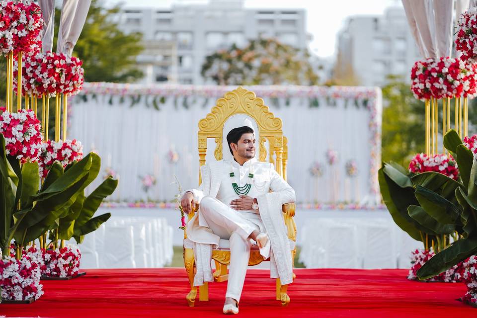 Groom