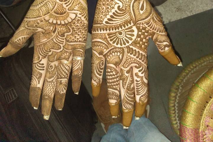 Sumit Mehendi Artist