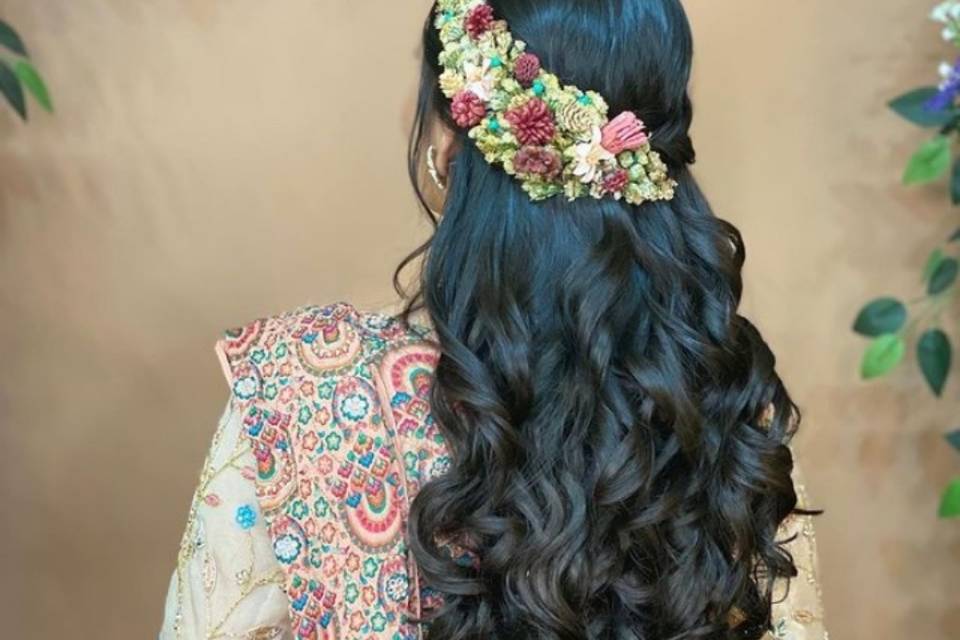Open hair curls