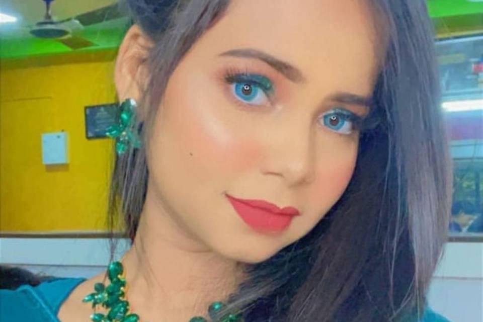 Party makeup