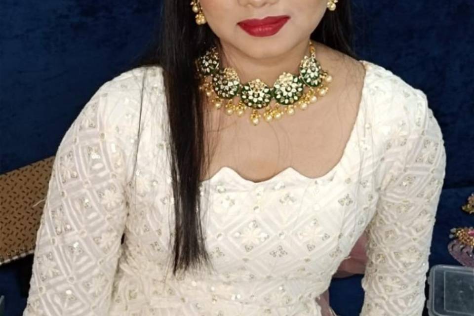 Party makeup