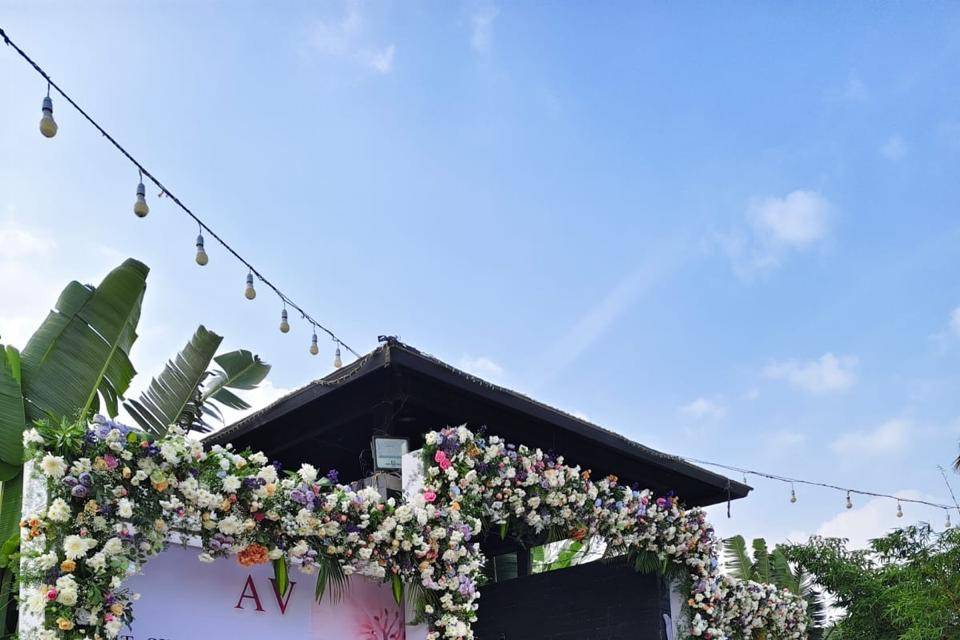 Entrance Decor