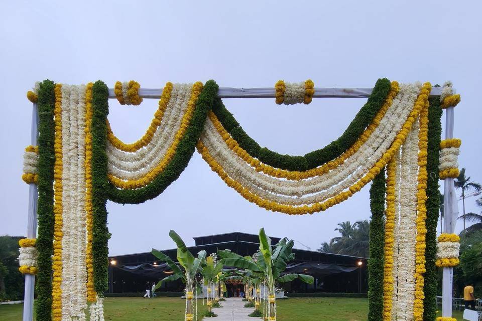 Entrance Decor
