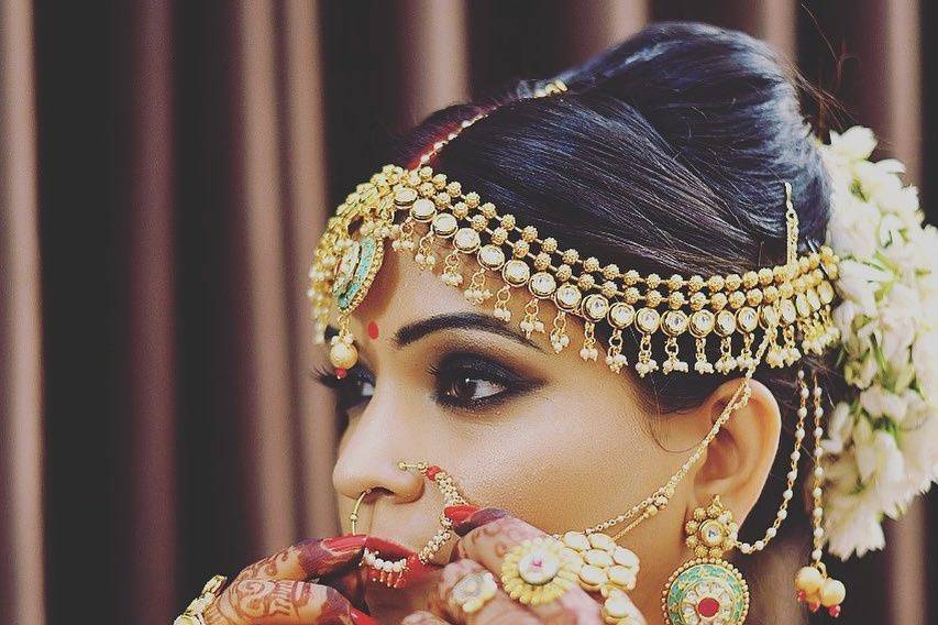 Bridal makeup