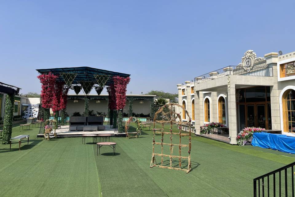 Lawn area