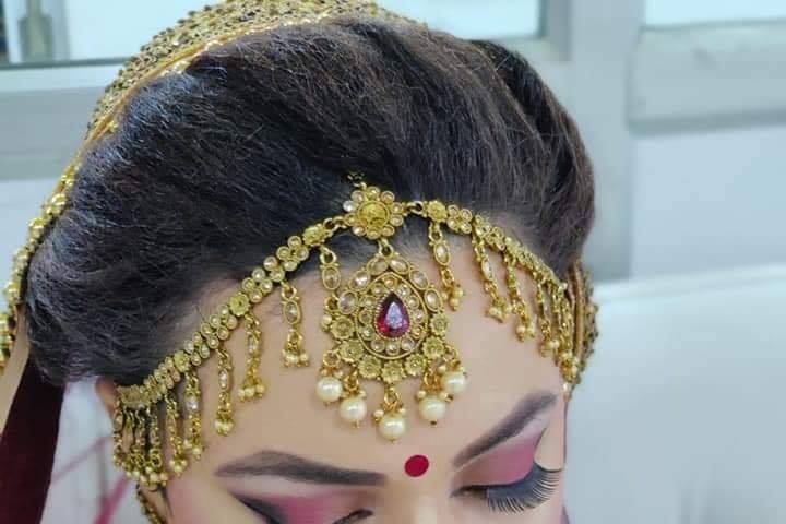 Bridal makeup