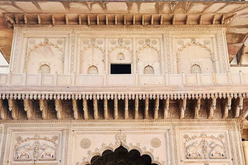 Entrance decor