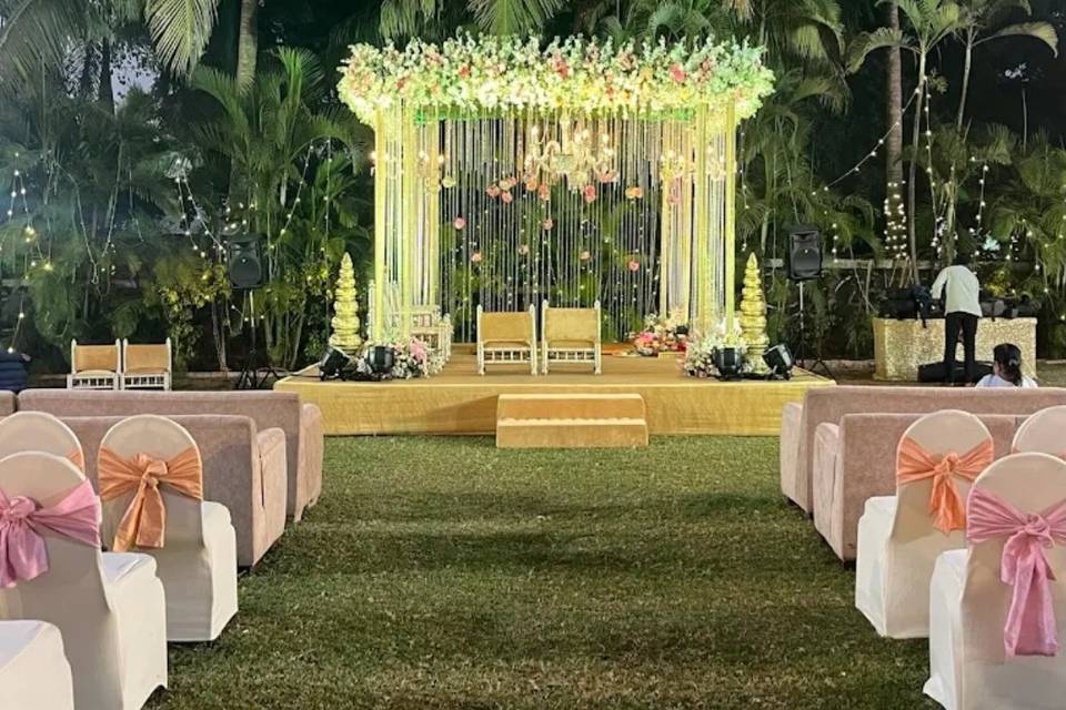 Lawn area