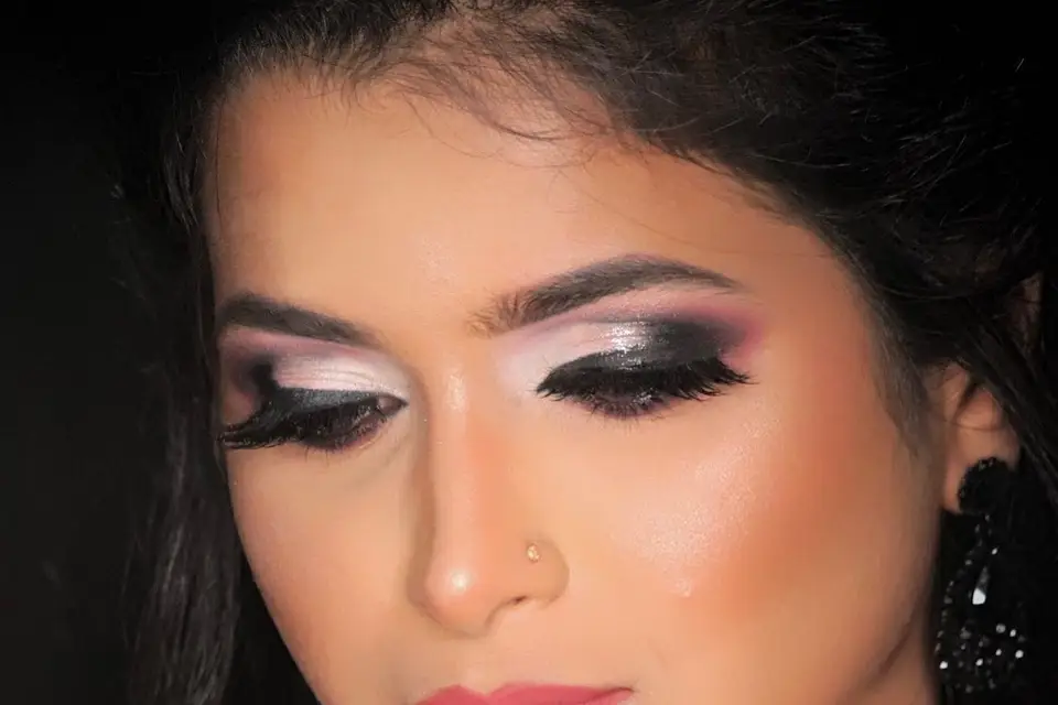 Black dress simple easy party makeup tutorial black eyeshadow makeup  look@makeupbyirha - YouTube