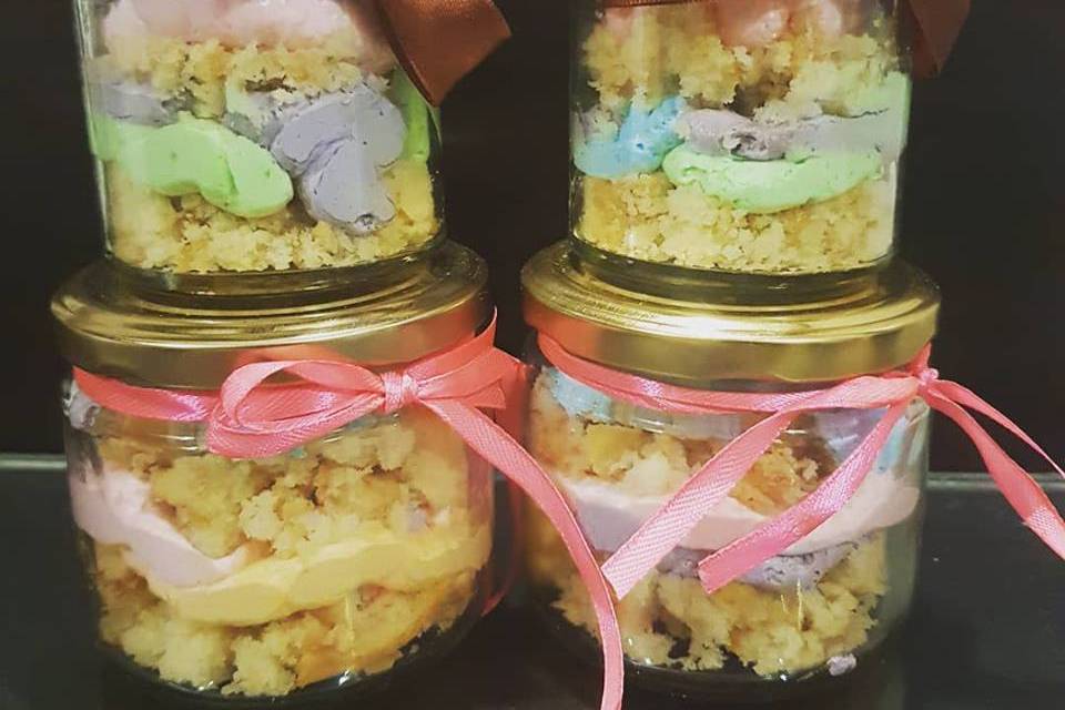 Cake jars