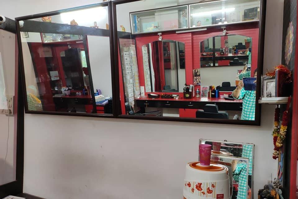 Makeup salon