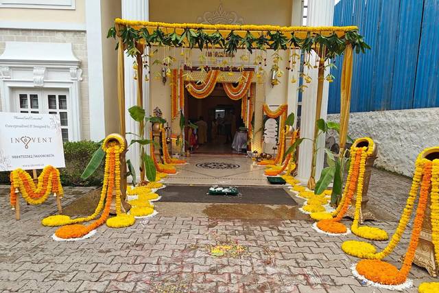 Entrance decor