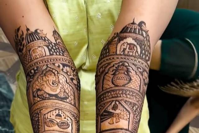 Kirti Parik Mehndi Artist