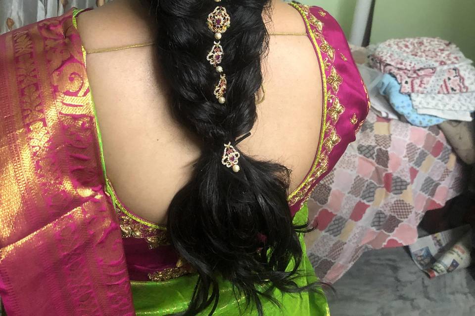 Bridesmaid hairdo