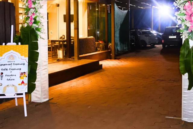 Entrance decor
