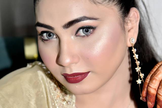 Party makeup