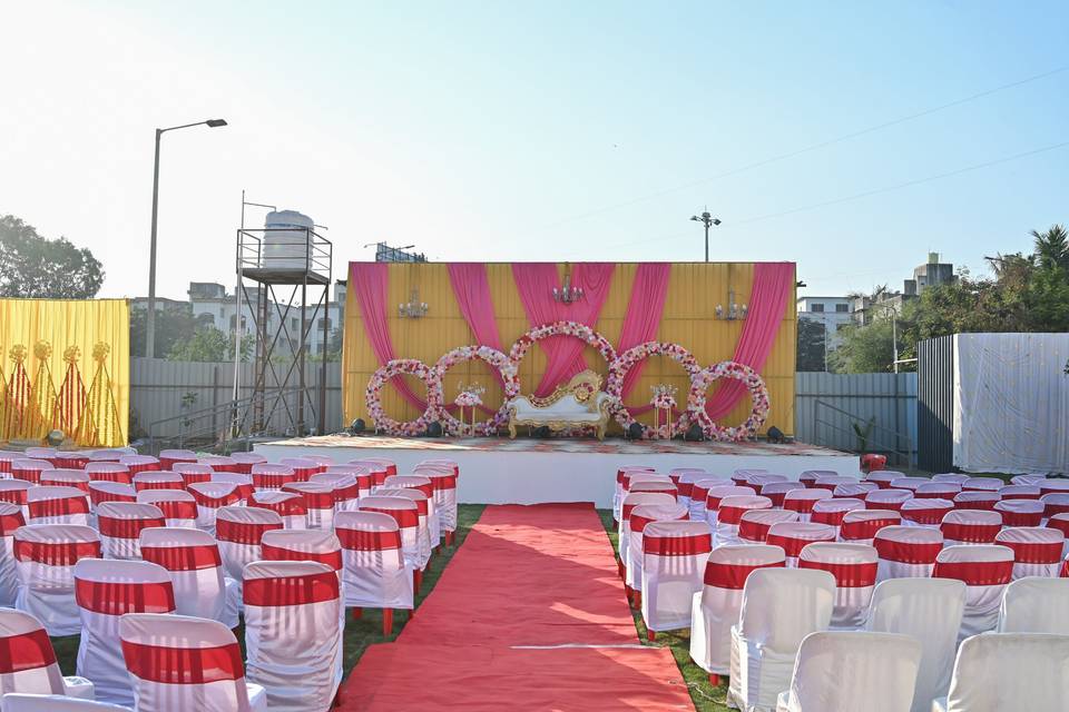 Aarti Lawns