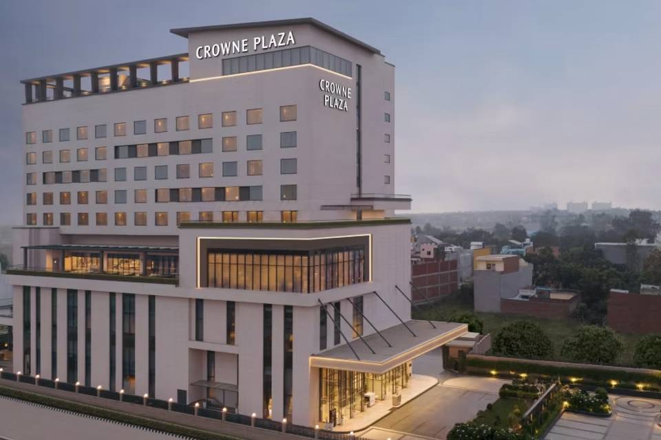 Crowne Plaza Lucknow by IHG
