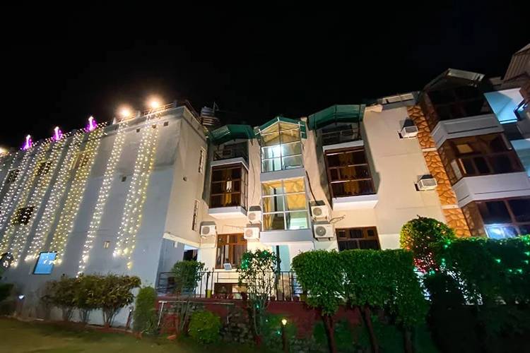 Shelton Blu Resort Dhikuli