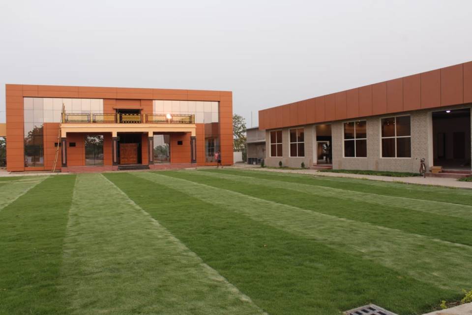 Lawn area