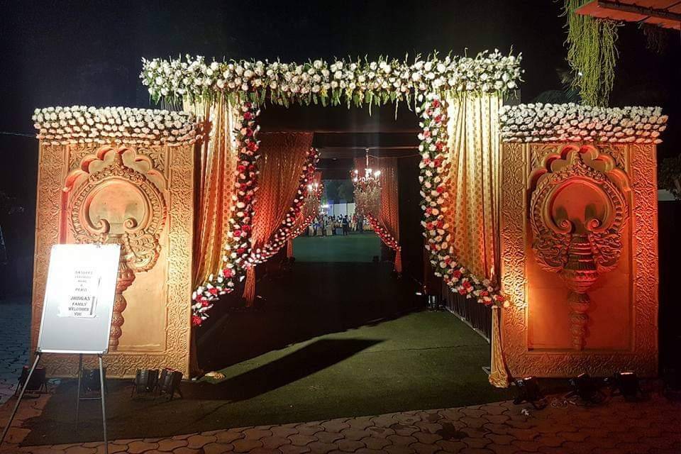 Entrance Decor