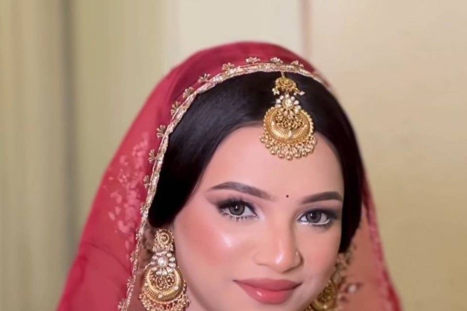 Party makeup
