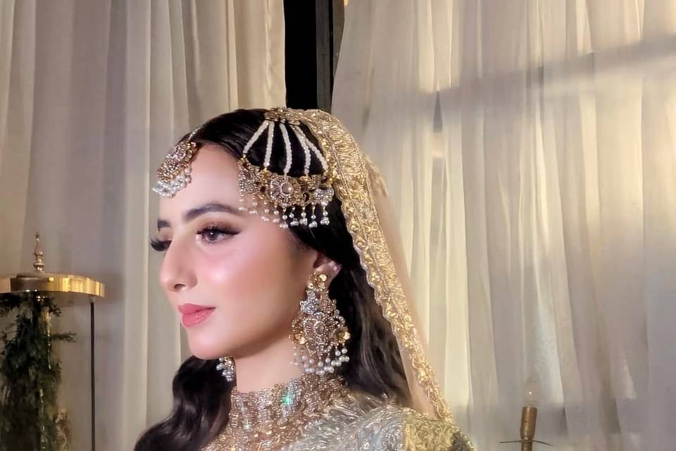 Party makeup