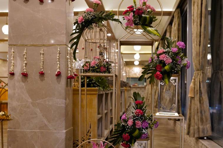 Entrance decor