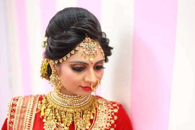 Bridal makeup