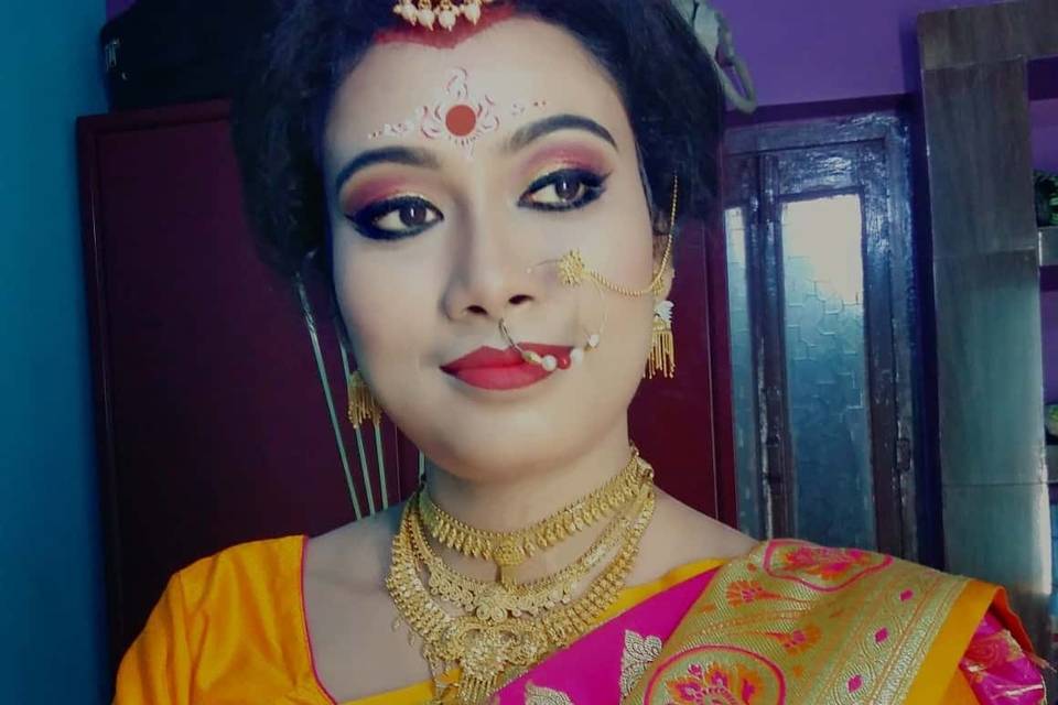 Makeup Artist Sonali