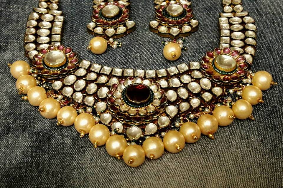 Dastoor Signature Jewellery by Nisha Bhargava