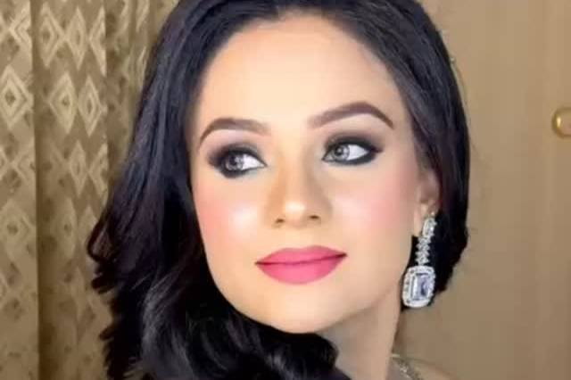 Party makeup