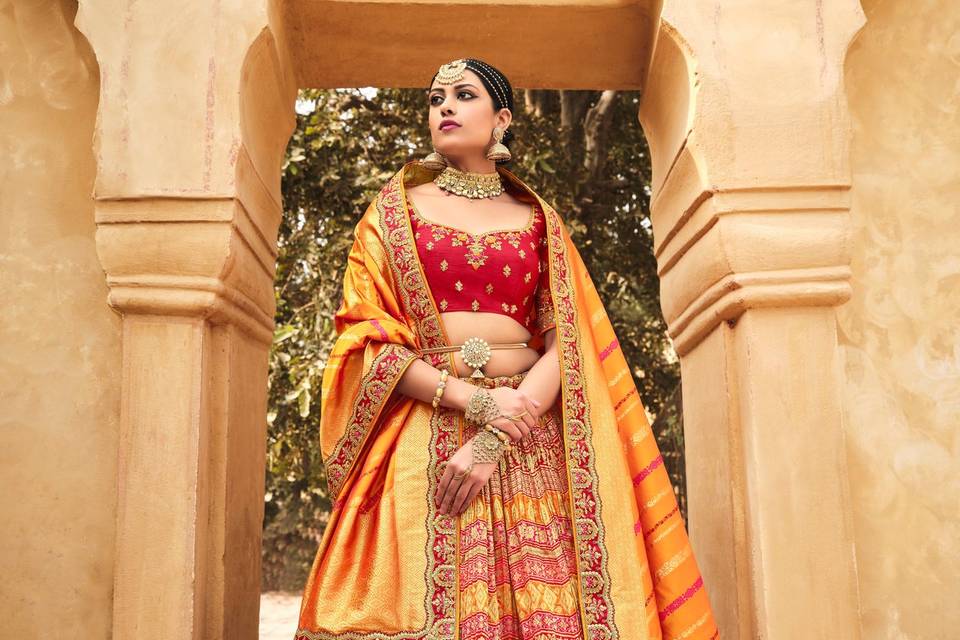 3 Styles to Elevate Your Shaadi Game with Banarasi Silk Sarees – IndyVogue