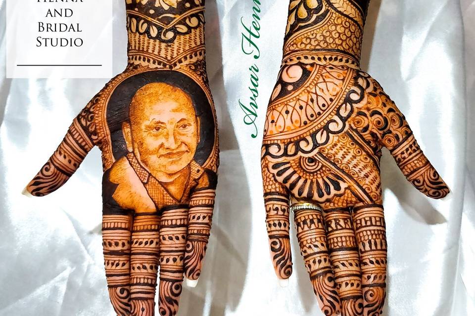 Portrait mehndi design
