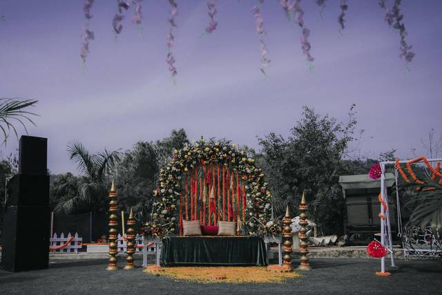 Stage decor