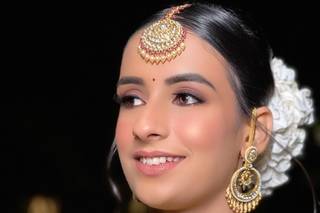 Jyoti Bhaya Makeup Artist 1