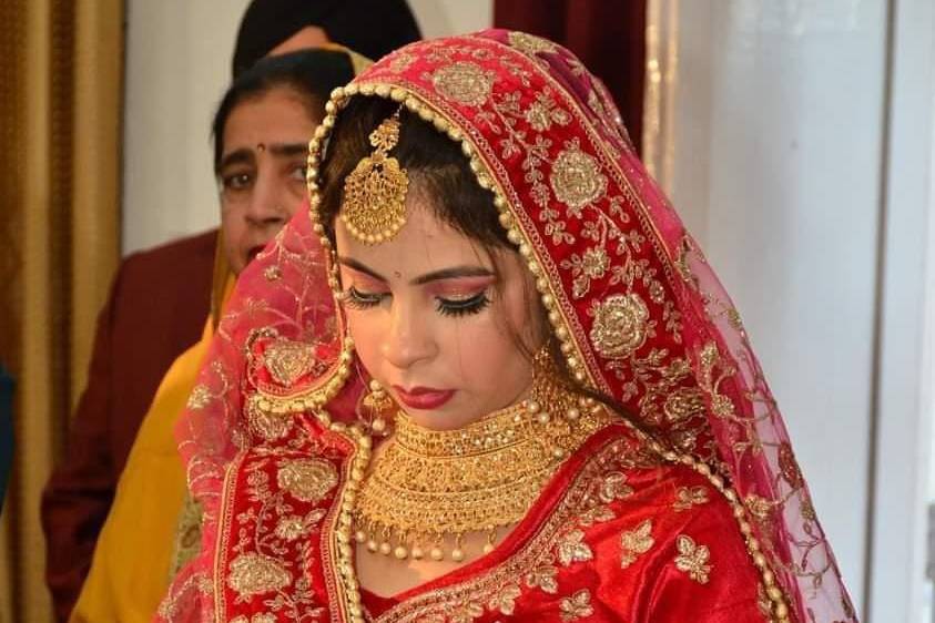 Bridal makeup