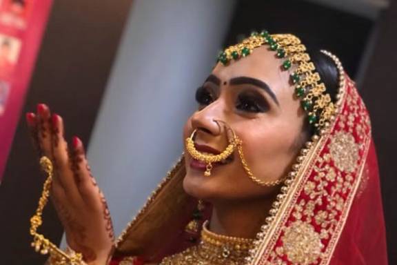 Bridal makeup